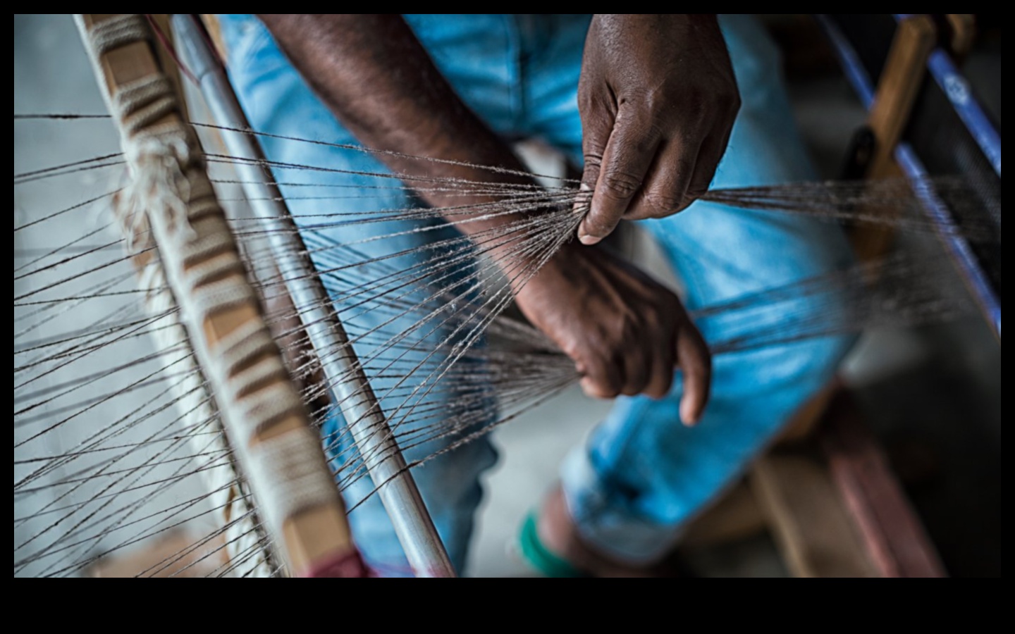 Thread Tales: Δημιουργώντας την αφήγησή σας με αξέχαστο στυλ