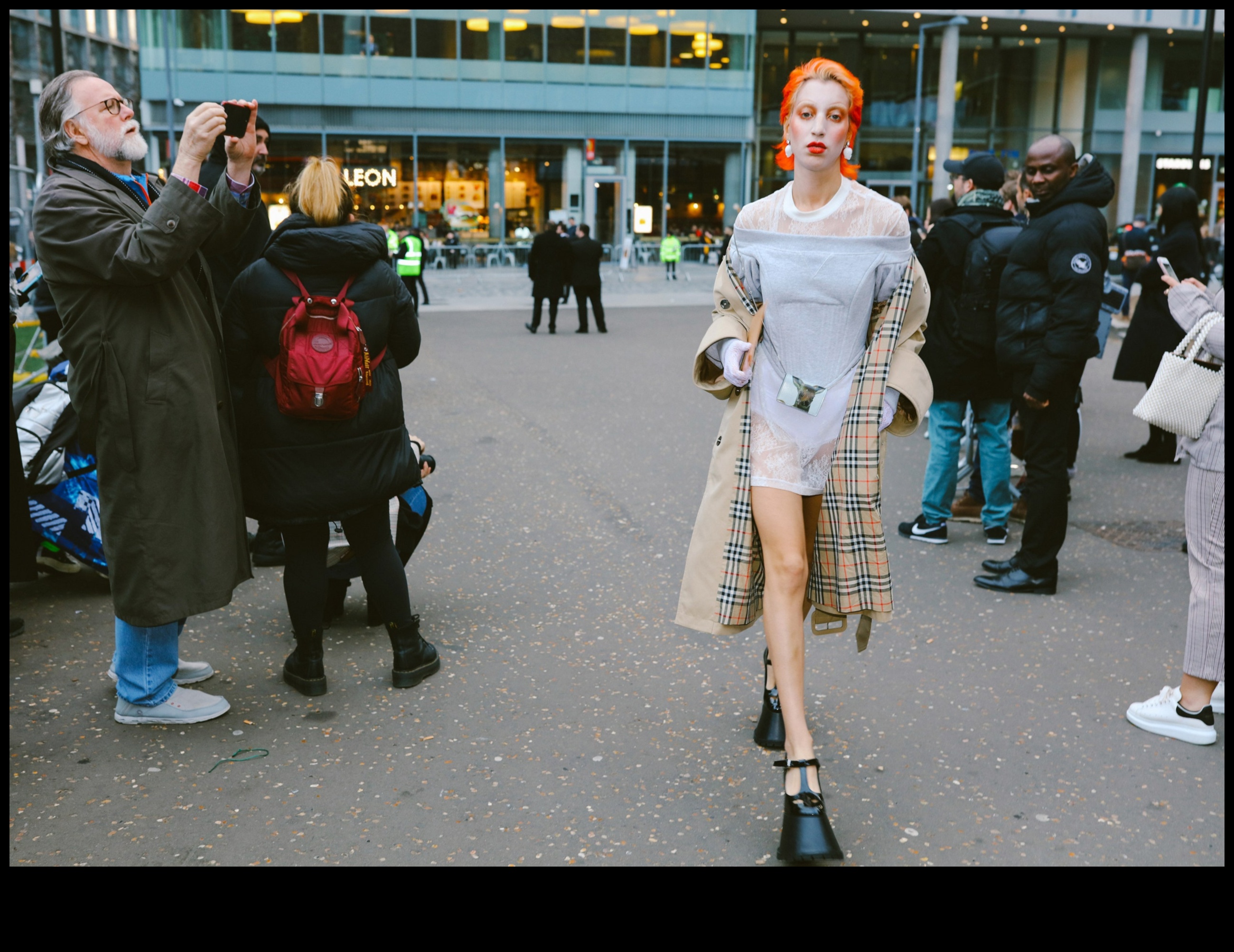 Urban Vogue: Street Style Trends Redefining City Fashion