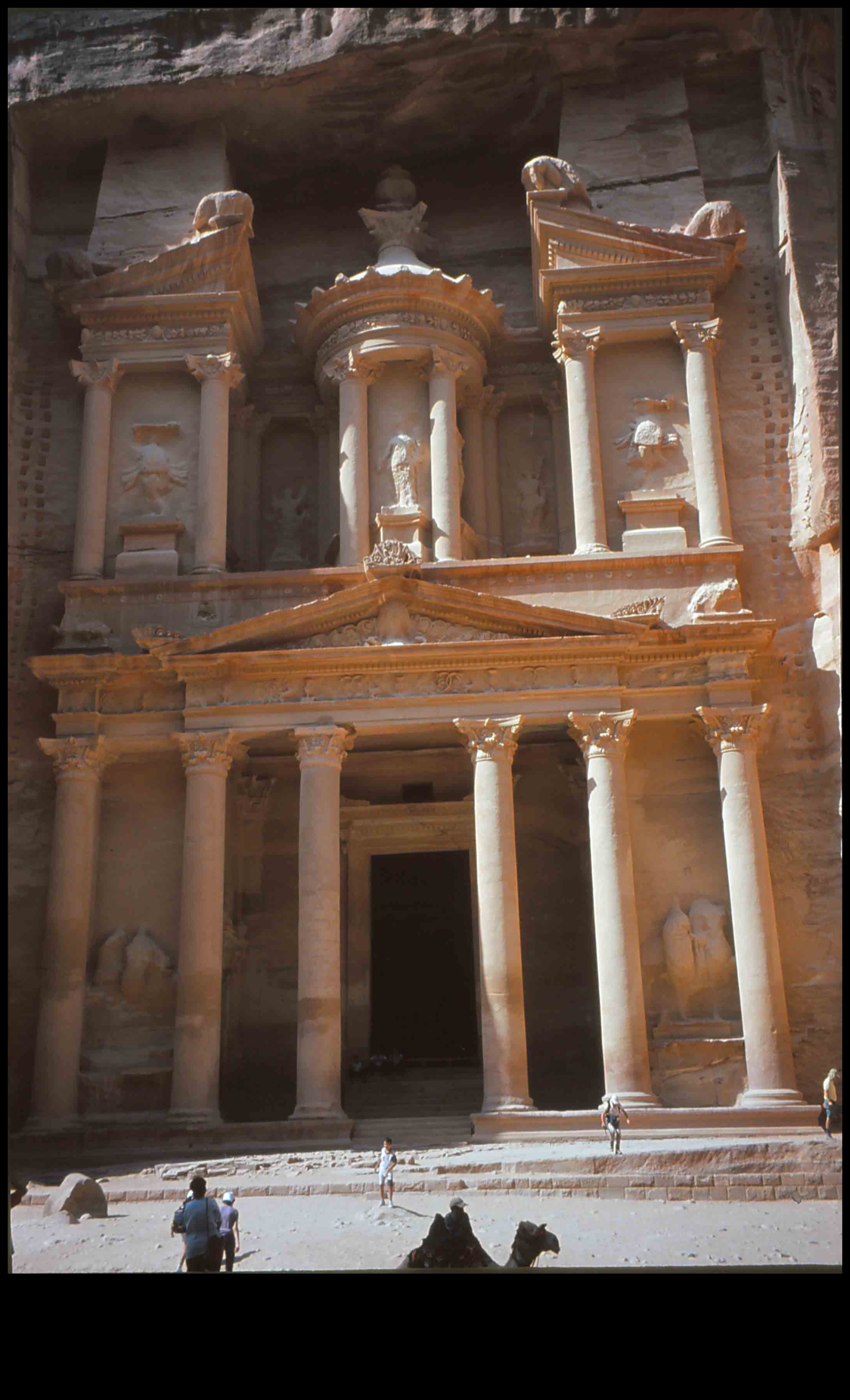 Προγονικές Καμάρες: Πύλη προς τους Ιστορικούς Θησαυρούς του Κόσμου