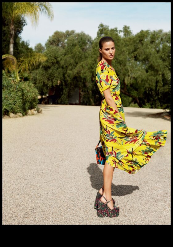 Island Allure: Καλοκαιρινά ρούχα με τροπική έμπνευση για λαμπερές βραδιές