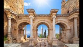 Προγονικές Καμάρες: Πύλη προς τους Ιστορικούς Θησαυρούς του Κόσμου